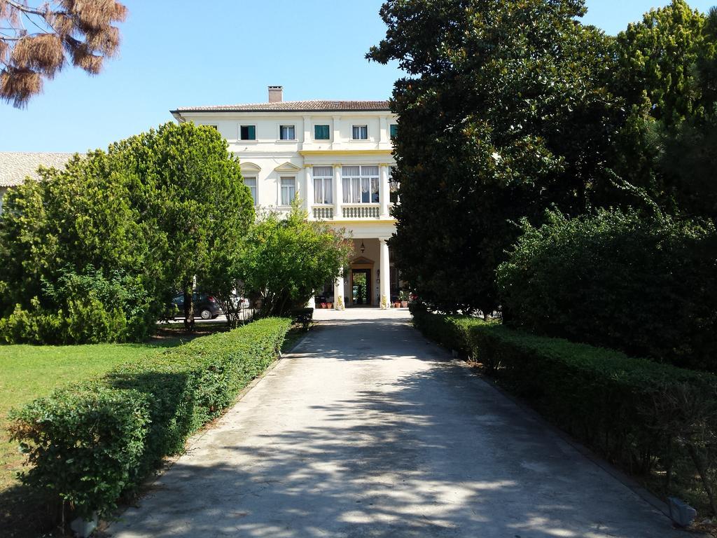 Villa Carrer Porto Viro Eksteriør billede